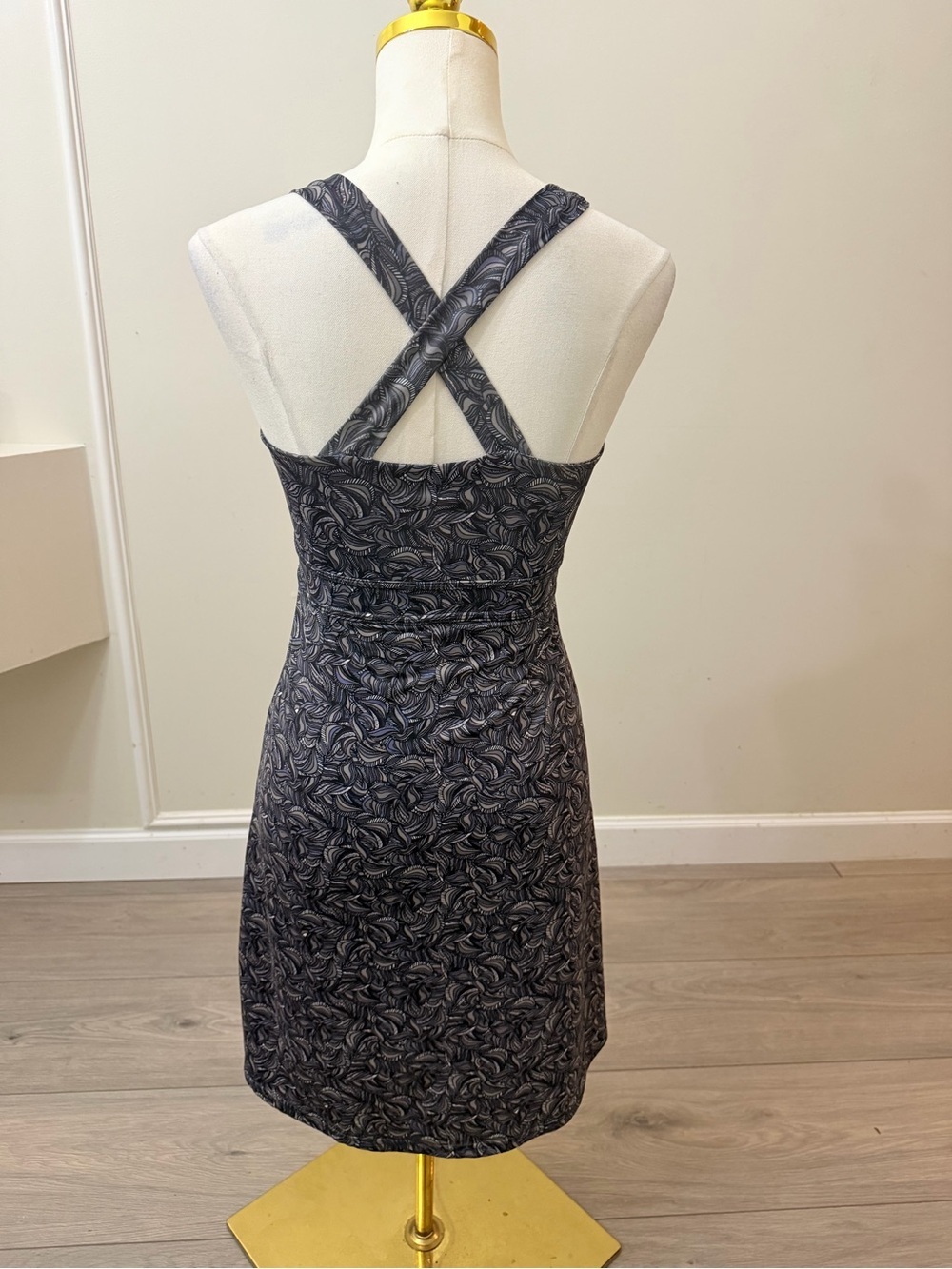 Women's Printed Crossback Tennis Dress in Navy - Picture 6 of 8